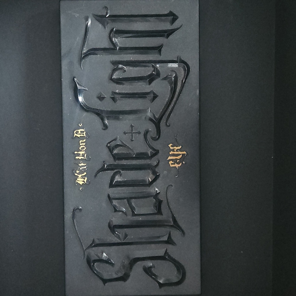 Kat Von D Shade + Light Eye Palette